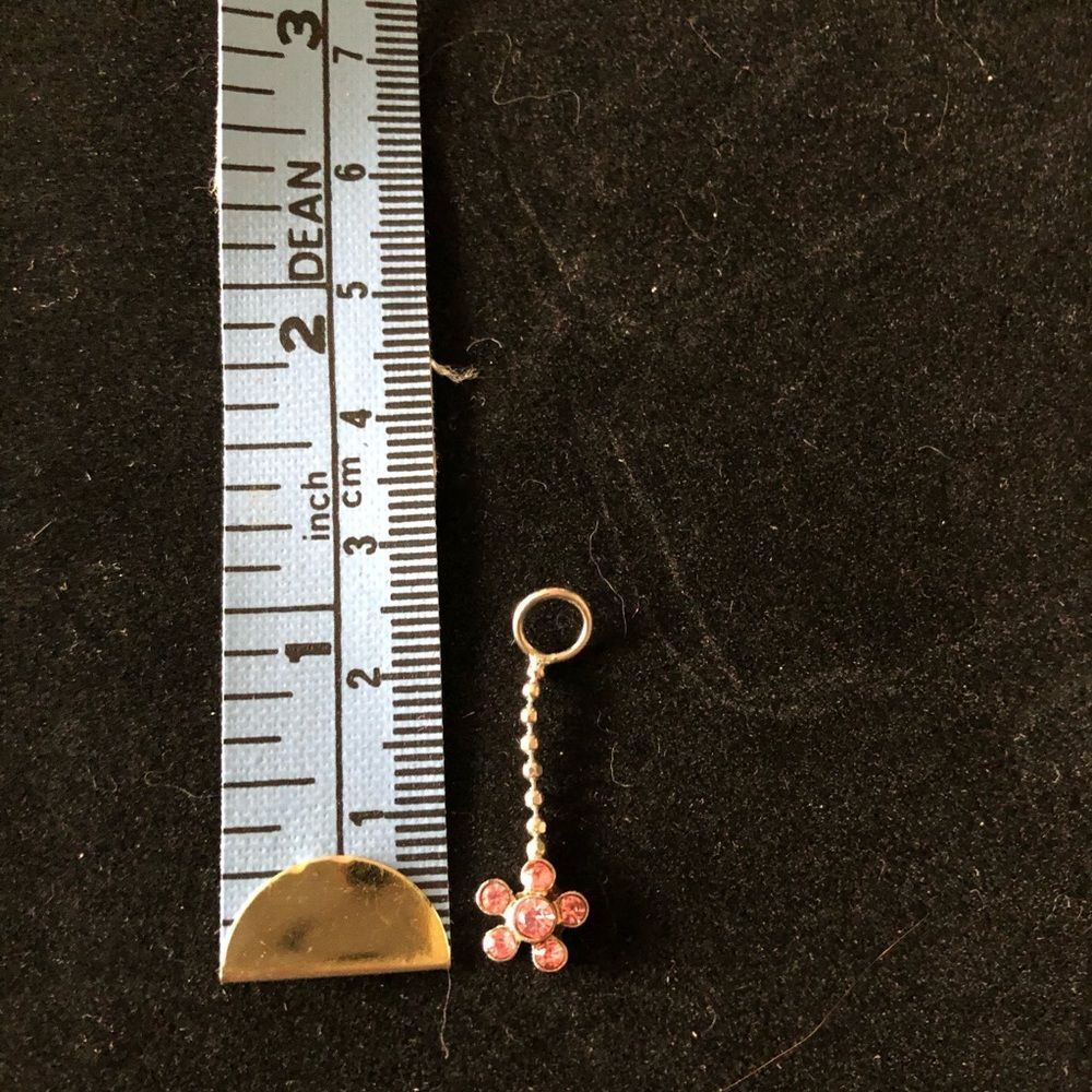 Navel ring dangling flower